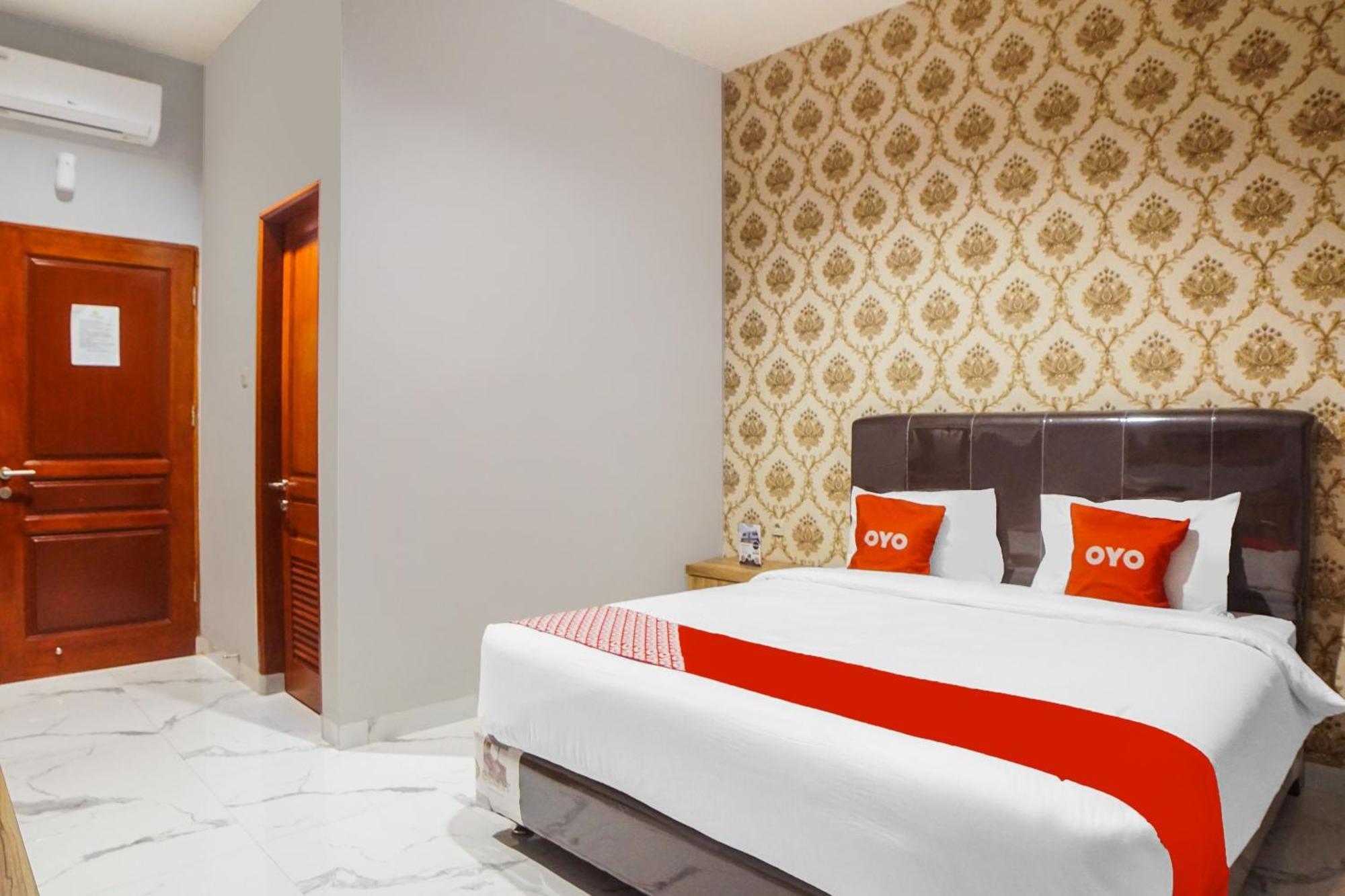 Super Oyo Capital O 92066 Papakoel Hotel & Cafe Medan Kültér fotó